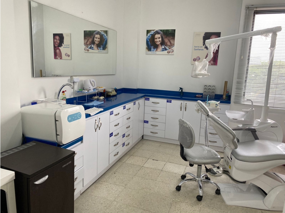 VENTA DE CONSULTORIO AL NORTE DE CALI - VERSALLES - 2