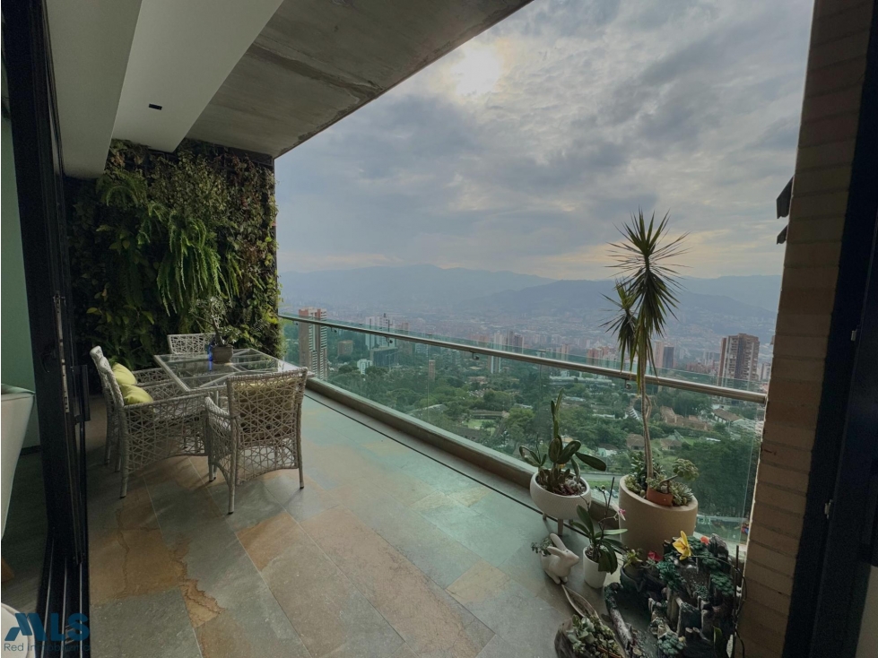 HERMOSO APARTAMENTO EN VENTA EN LOS BALSOS