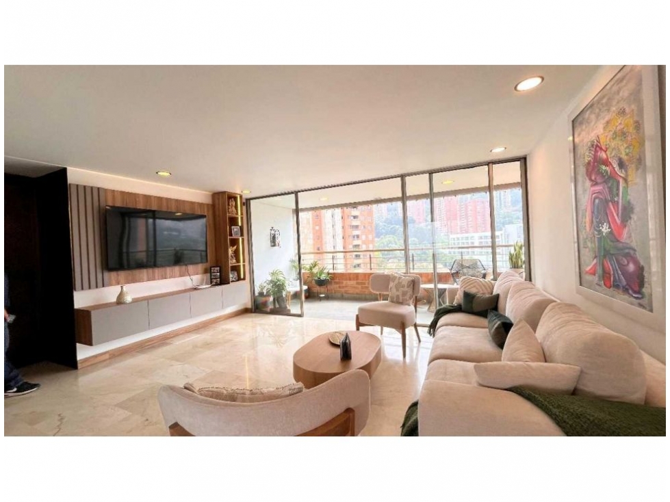 HERMOSO APARTAMENTO EN VENTA EN SECTOR EL TESORO EL POBLADO — foto 2