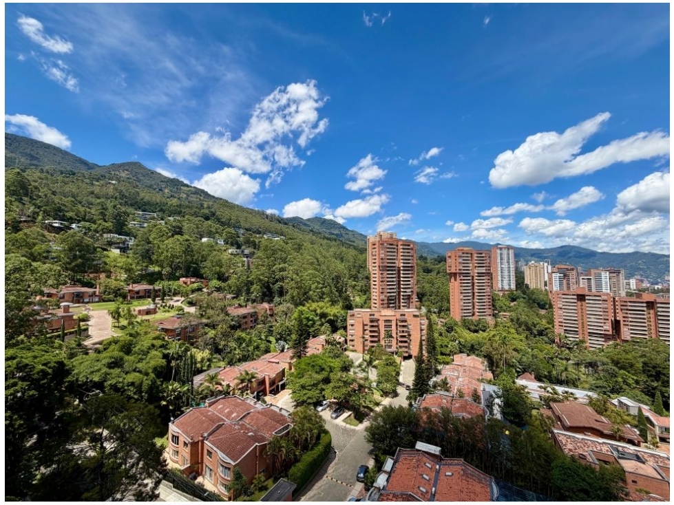 APARTAMENTO EN VENTA EN LA CALERA EN EL POBLADO — foto 5