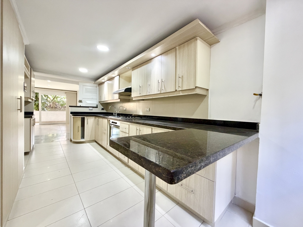 APARTAMENTO EN VENTA EN CASTROPOL EL POBLADO — foto 4