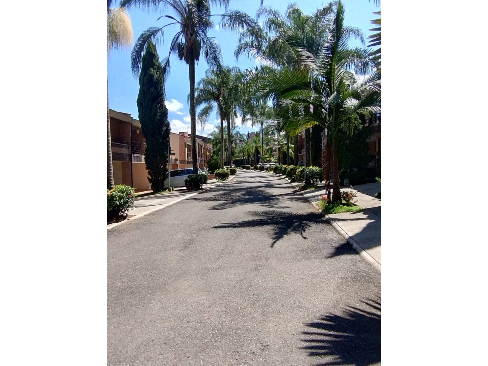 CASA EN VENTA EN LOMA LOS BENEDICTINOS ENVIGADO