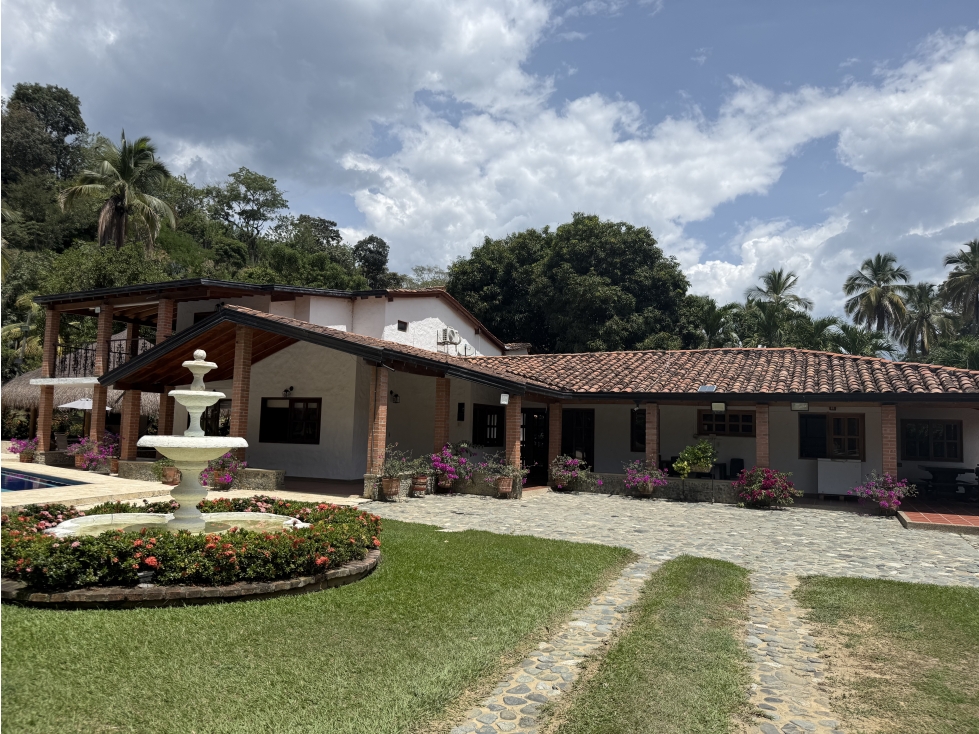 FINCA EN VENTA EN SANTA FE DE ANTIOQUIA