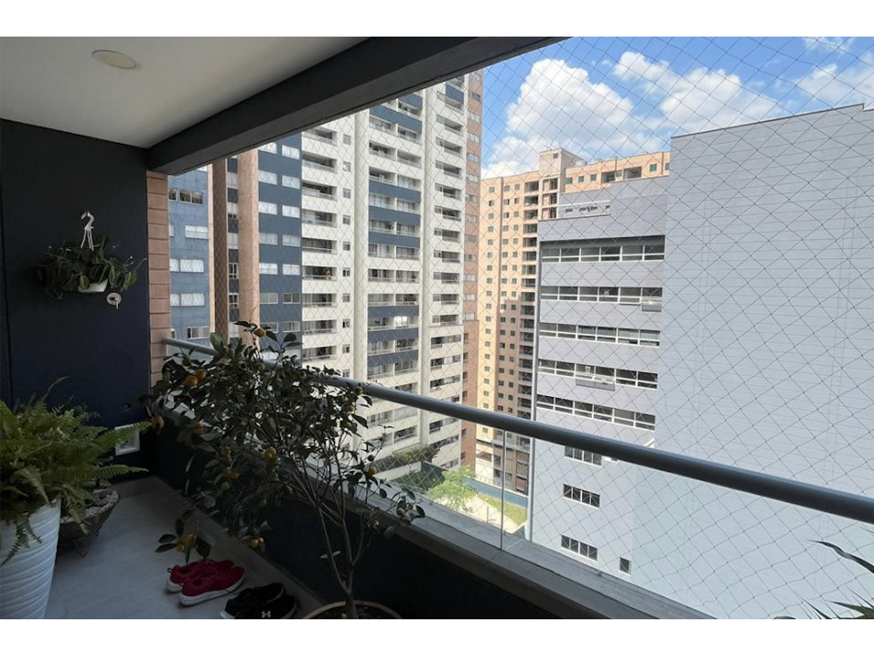 APARTAMENTO EN VENTA EN CIUDAD DEL RÍO MEDELLÍN