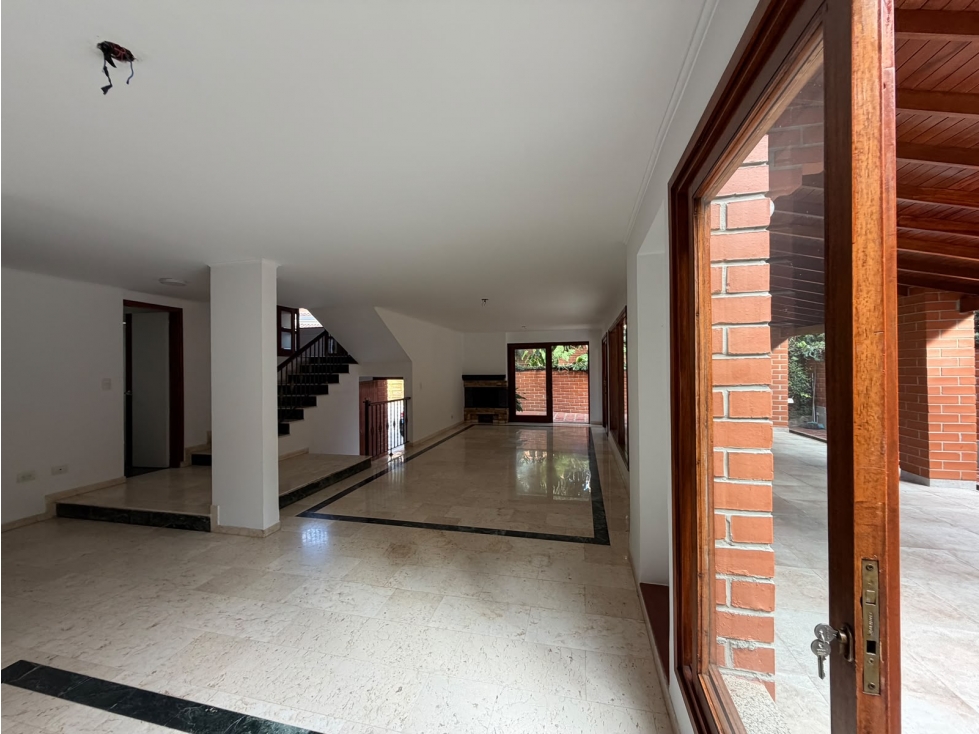 CASA EN VENTA EN EL SECTOR LOMA LOS PARRA EL POBLADO — foto 4