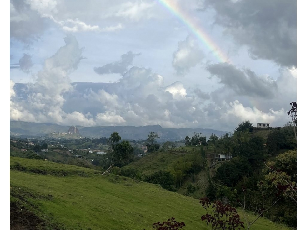 LOTE INDEPENDIENTE EN VENTA EL PEÑOL - 2