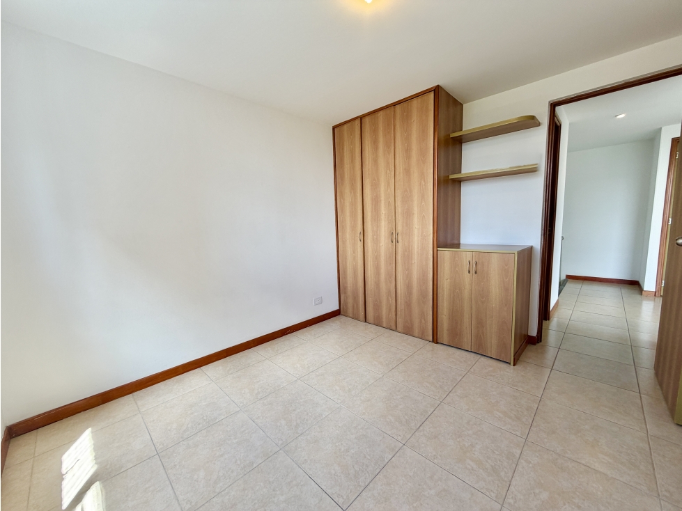 APARTAMENTO DÚPLEX EN ARRIENDO EN LOS BALSOS — foto 6