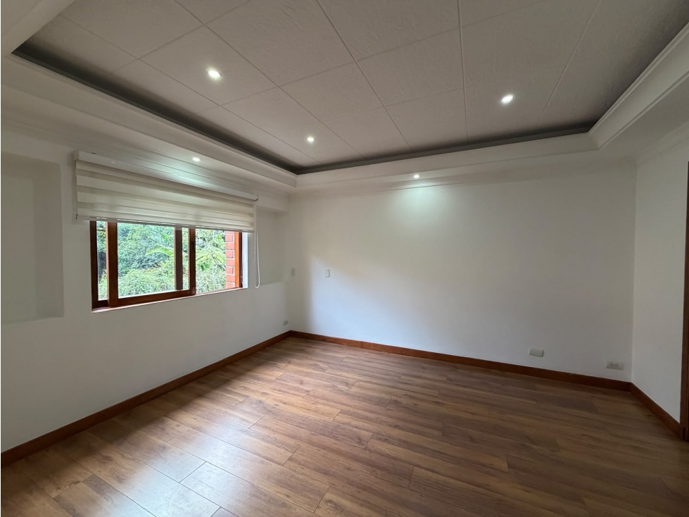 CASA EN VENTA EN EL SECTOR LOMA LOS PARRA EL POBLADO — foto 6