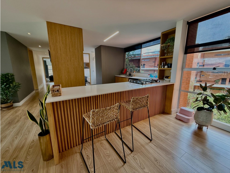 APARTAMENTO REMODELADO EN VENTA EN SAN LUCAS EL POBLADO — foto 4