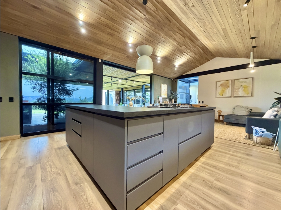 ESPECTACULAR CASA EN VENTA EN LA CEJA — foto 2