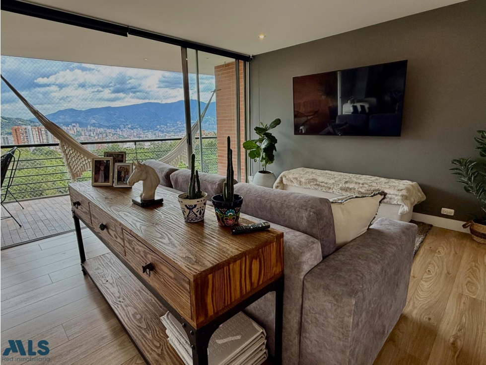 APARTAMENTO REMODELADO EN VENTA EN SAN LUCAS EL POBLADO — foto 3