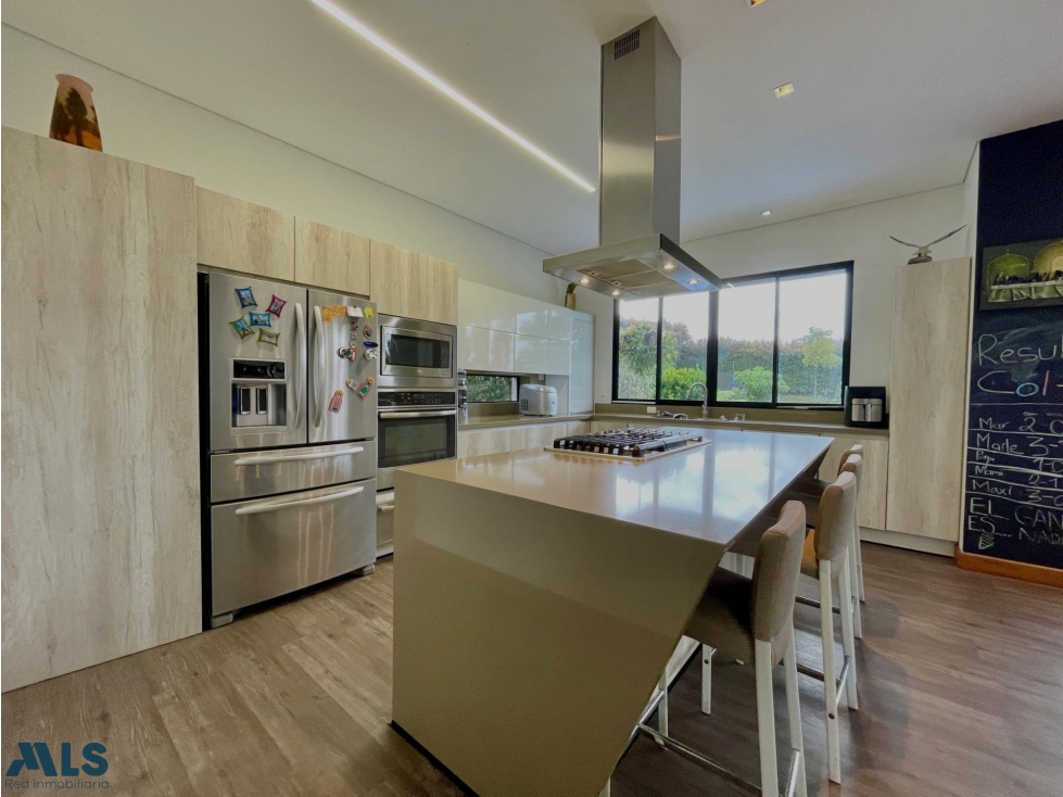 CASA EN VENTA EN EL ALTO DE LAS PALMAS ENVIGADO — foto 6