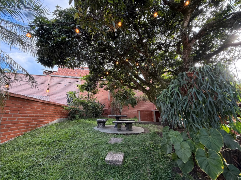 CASA EN VENTA EN EL SECTOR LOMA LOS PARRA EL POBLADO — foto 3