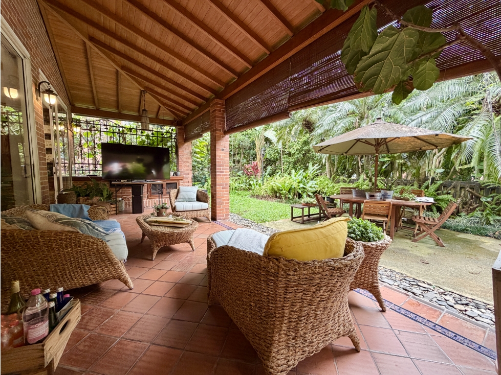 CASA EN VENTA EN LOMA DE LOS BENEDICTINOS ENVIGADO — foto 2