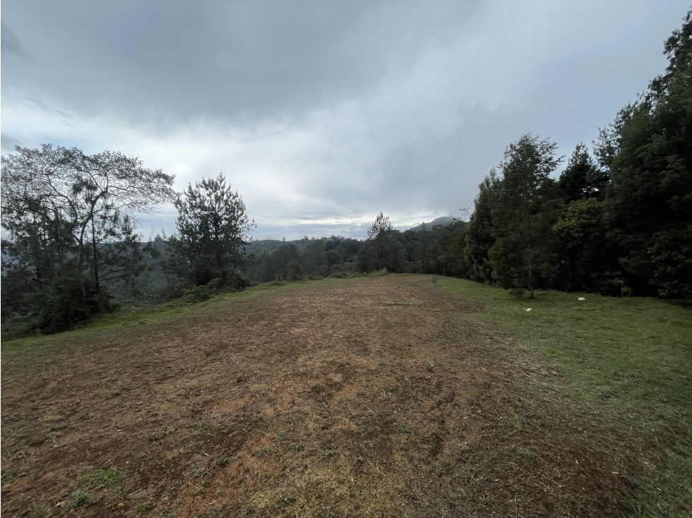 LOTE EN VENTA EN EL RETIRO