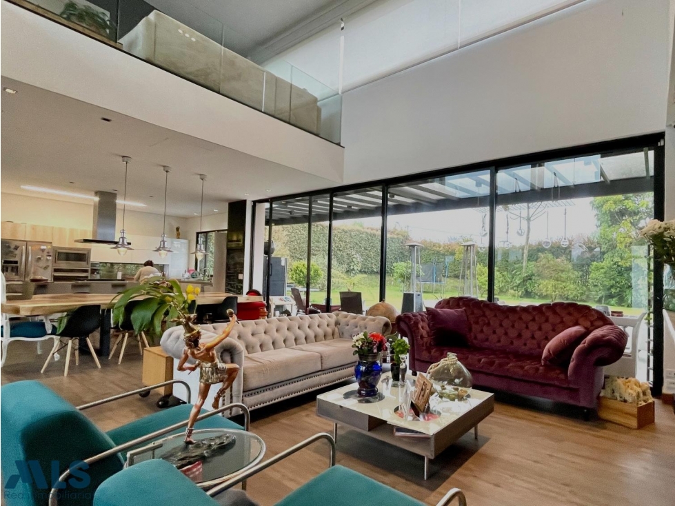 CASA EN VENTA EN EL ALTO DE LAS PALMAS ENVIGADO — foto 3