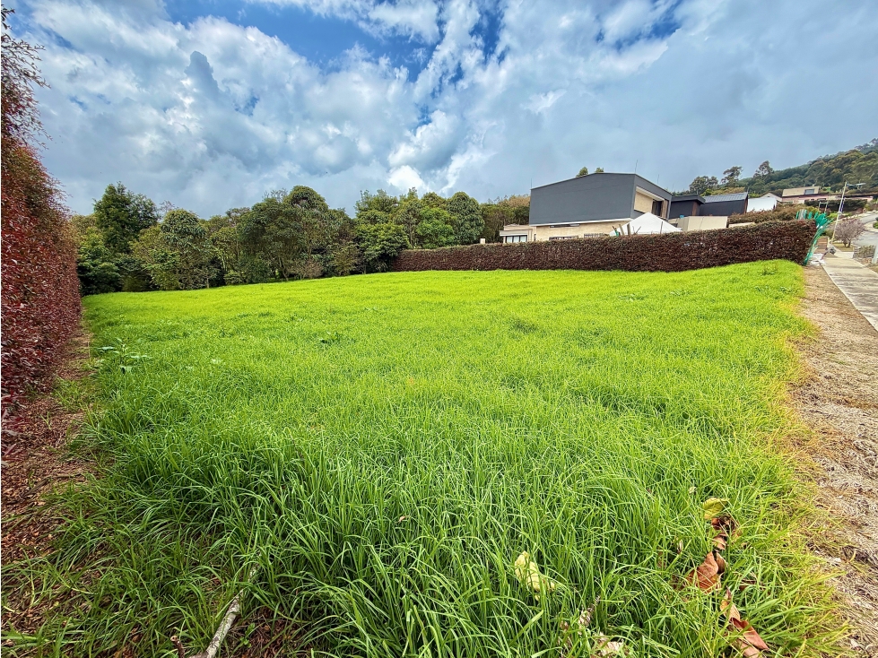 LOTE EN VENTA EN EL ALTO DE LAS PALMAS ENVIGADO — foto 2