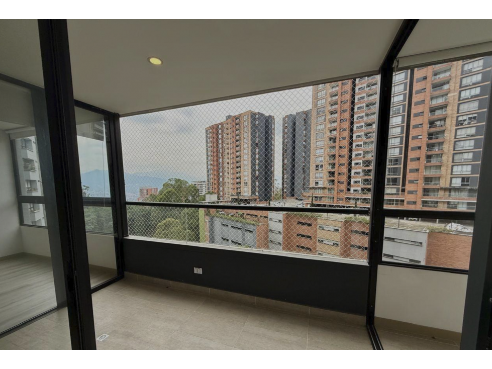 APARTAMENTO EN VENTA EN LOMA LAS BRUJAS ENVIGADO — foto 2