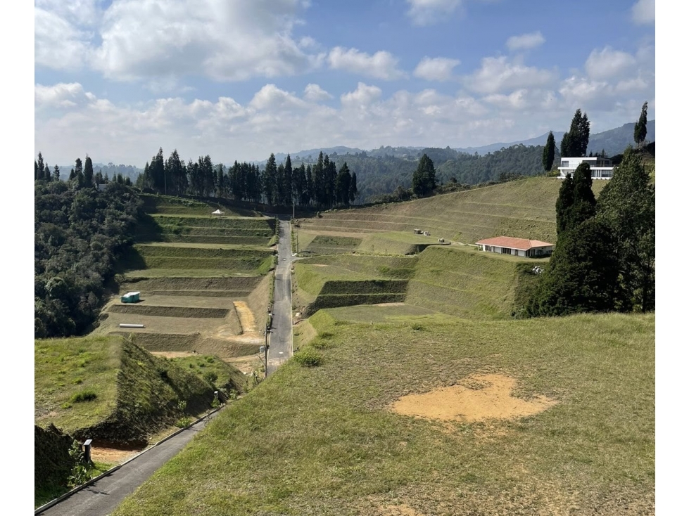 LOTE EN VENTA EN GUARNE EN PARCELACIÓN CERRADA — foto 4
