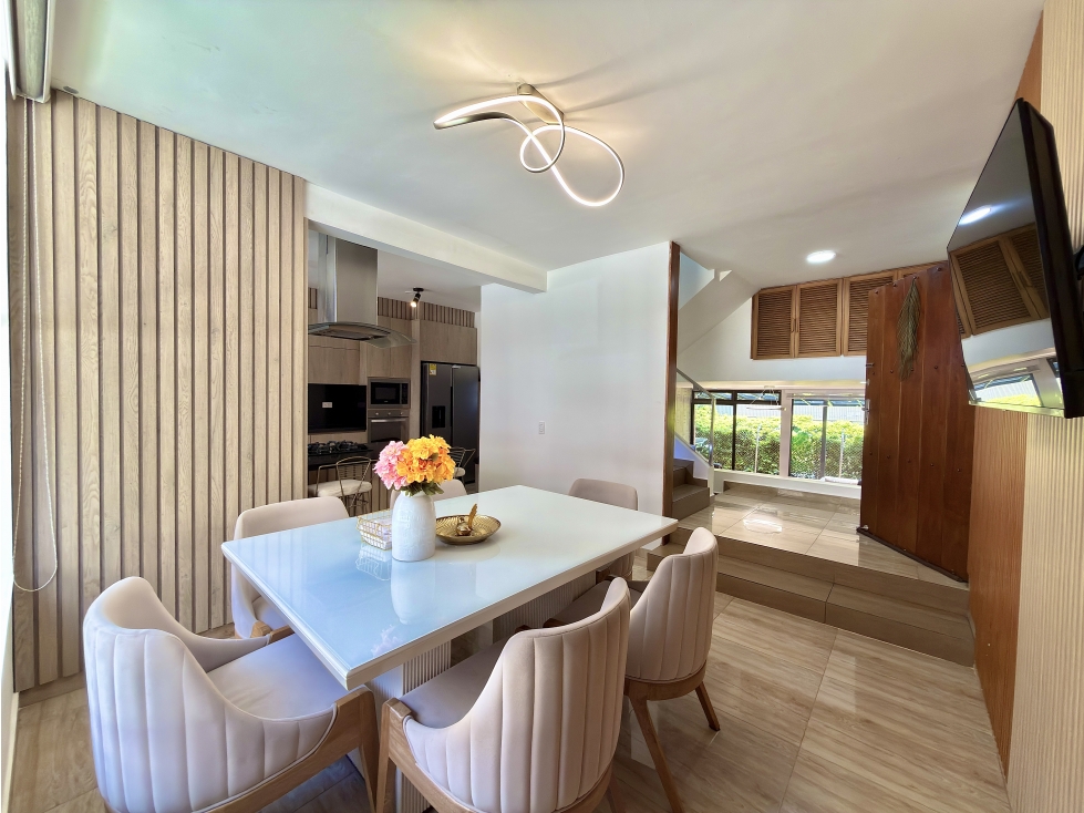 CASA REFORMADA EN VENTA EN EL POBLADO SECTOR EL TESORO — foto 3