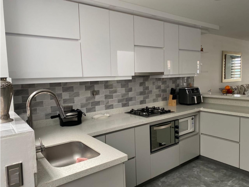 CASA EN VENTA EN URBANIZACION CERRADA EN LA CEJA — foto 4