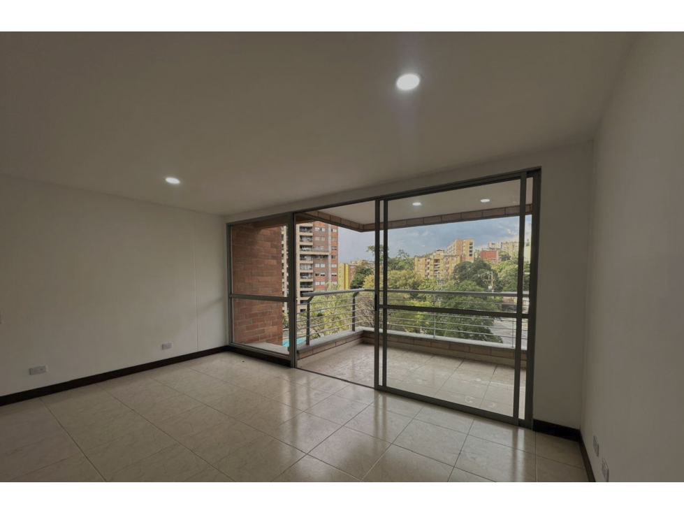 APARTAMENTO EN VENTA EN LOMA DEL ESCOBERO PARTE BAJA — foto 2