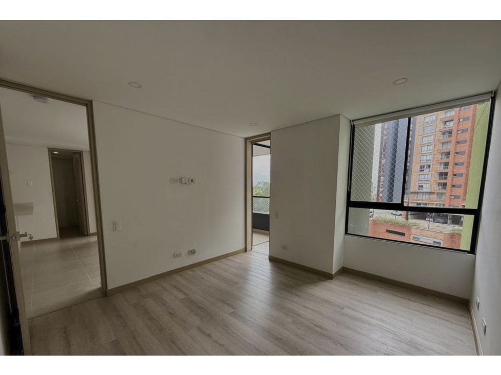 APARTAMENTO EN VENTA EN LOMA LAS BRUJAS ENVIGADO — foto 3