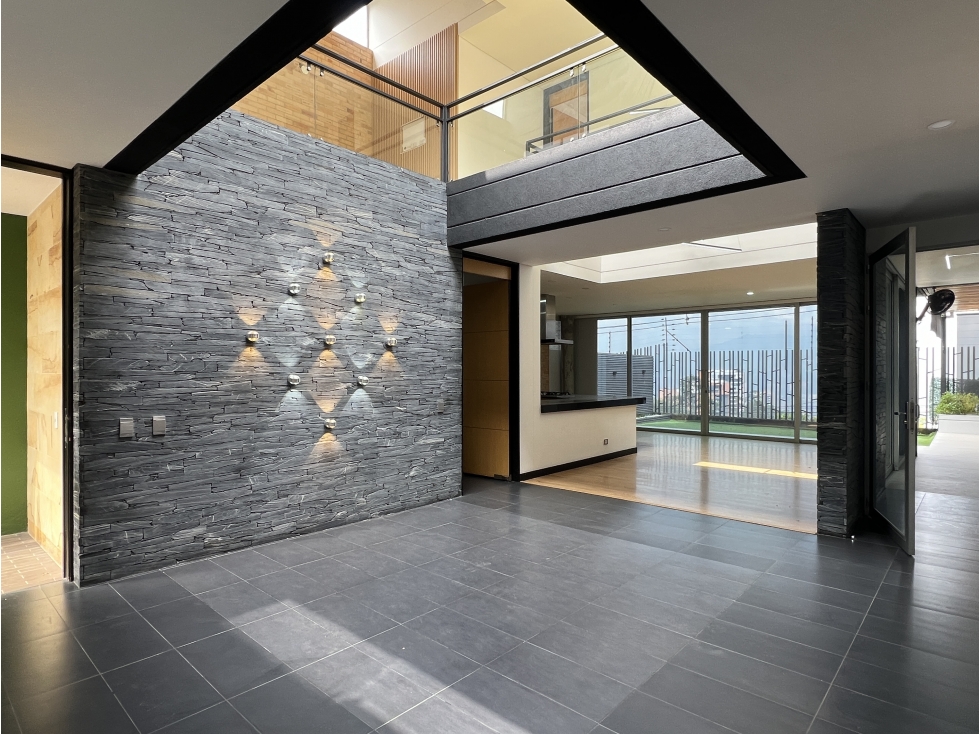 CASA EN VENTA EN ENVIGADO LOMA EL ATRAVESADO