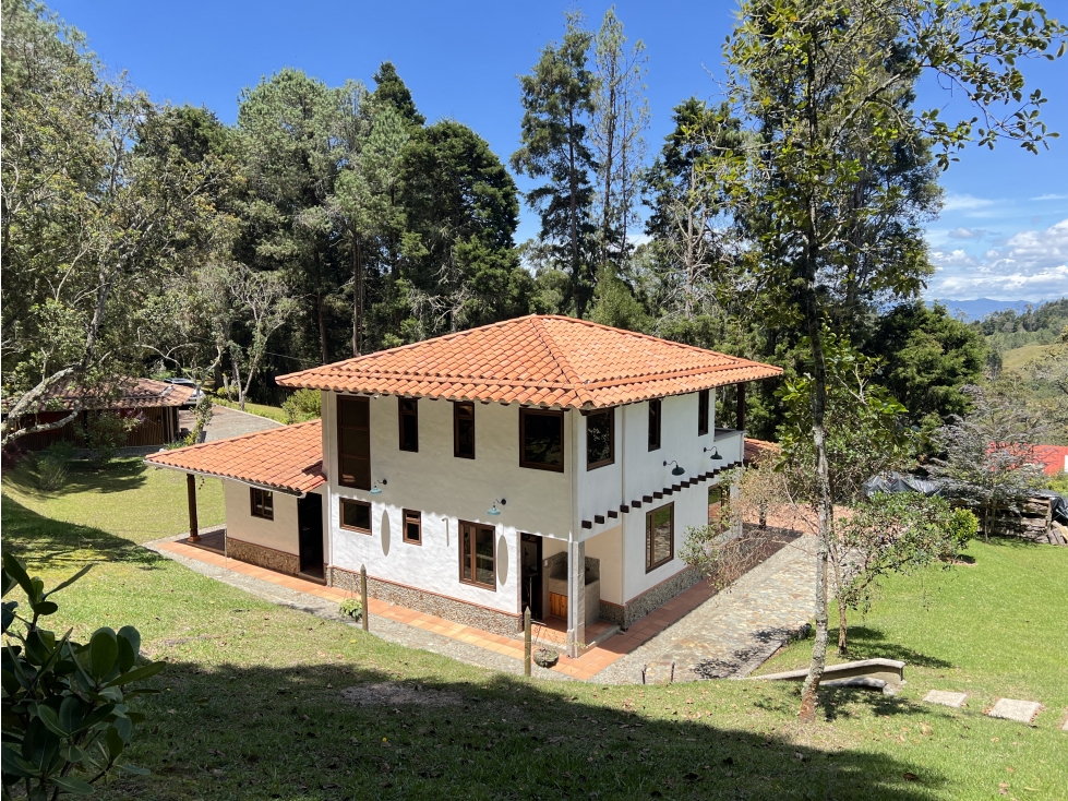 ESPECTACULAR CASA CAMPESTRE EN VENTA AMOBLADA EN GUARNE — foto 2