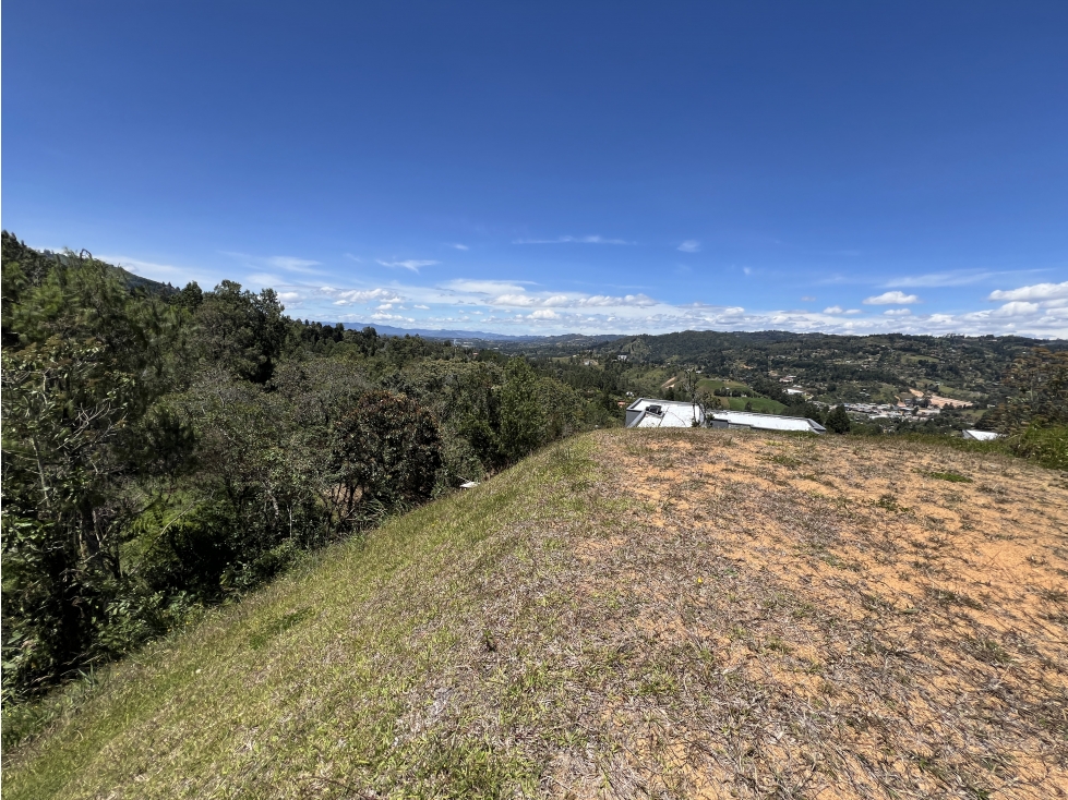 LOTE EN VENTA EN PARCELACIÓN CERRADA EN GUARNE — foto 4