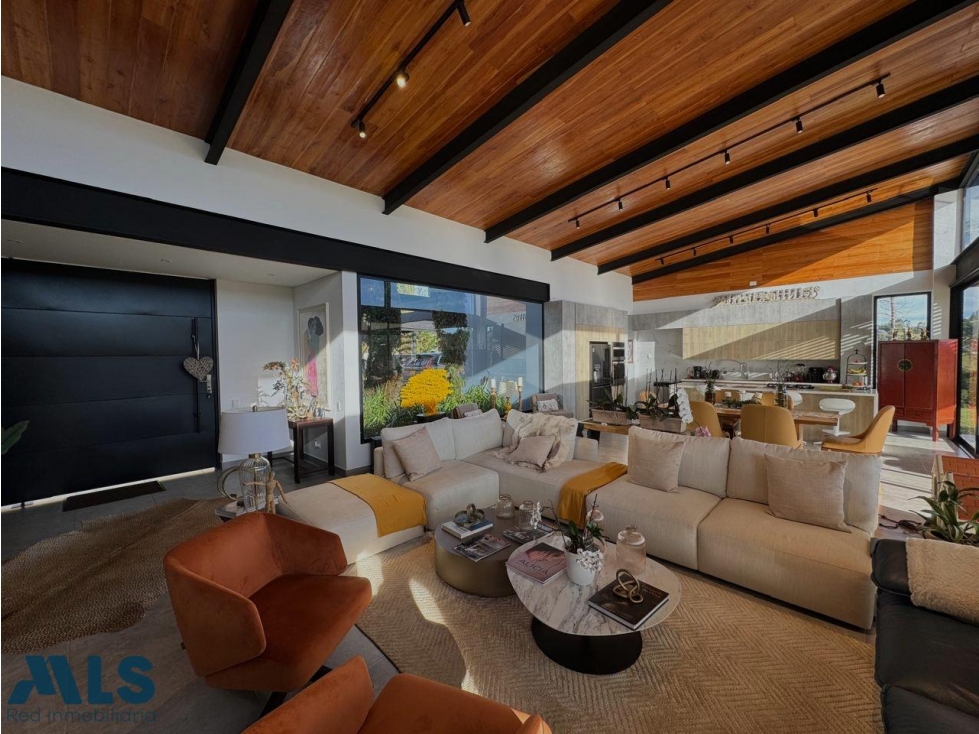 HERMOSA CASA EN VENTA EN EL RETIRO — foto 5