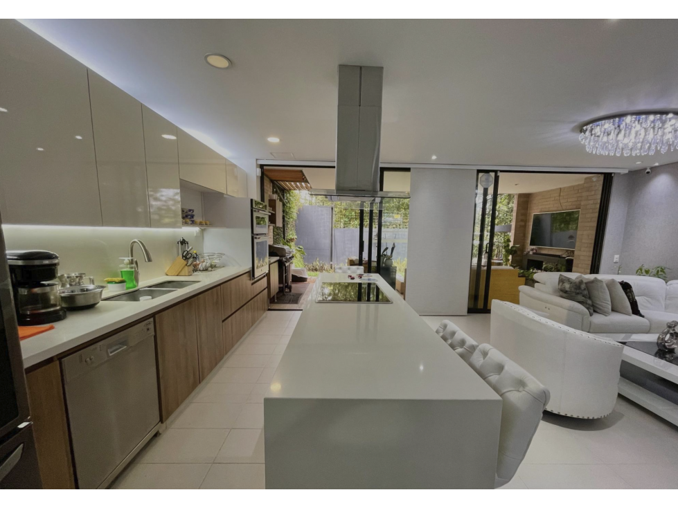 CASA EN VENTA EN SECTOR LA CALLEJA ENVIGADO — foto 3