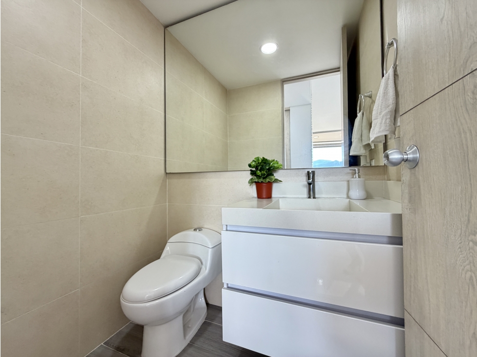 APARTAMENTO EN VENTA EN EL POBLADO PARTE BAJA — foto 6