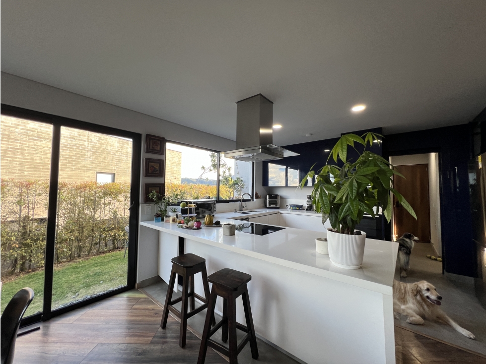CASA EN VENTA EN ENVIGADO ALTO DEL ESCOBERO — foto 3