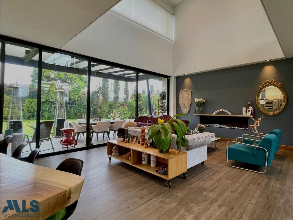 CASA EN VENTA EN EL ALTO DE LAS PALMAS ENVIGADO — foto 2