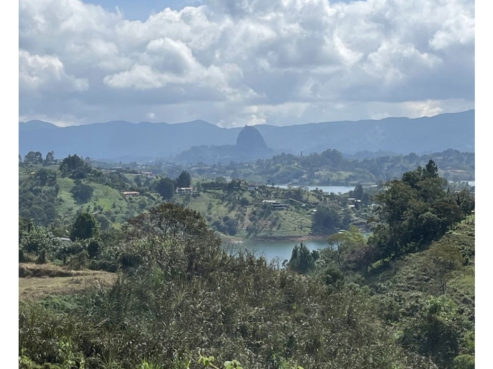LOTE INDEPENDIENTE EN VENTA EL PEÑOL - 1