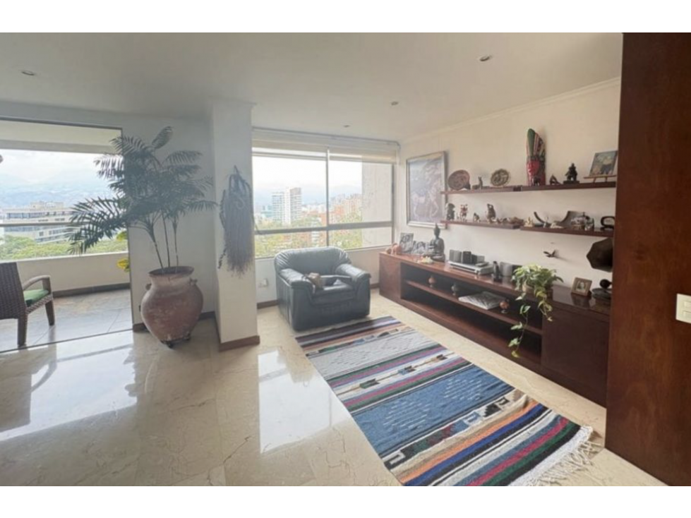 APARTAMENTO EN LOS BALSOS CERCA AL CC SANTA FE — foto 2