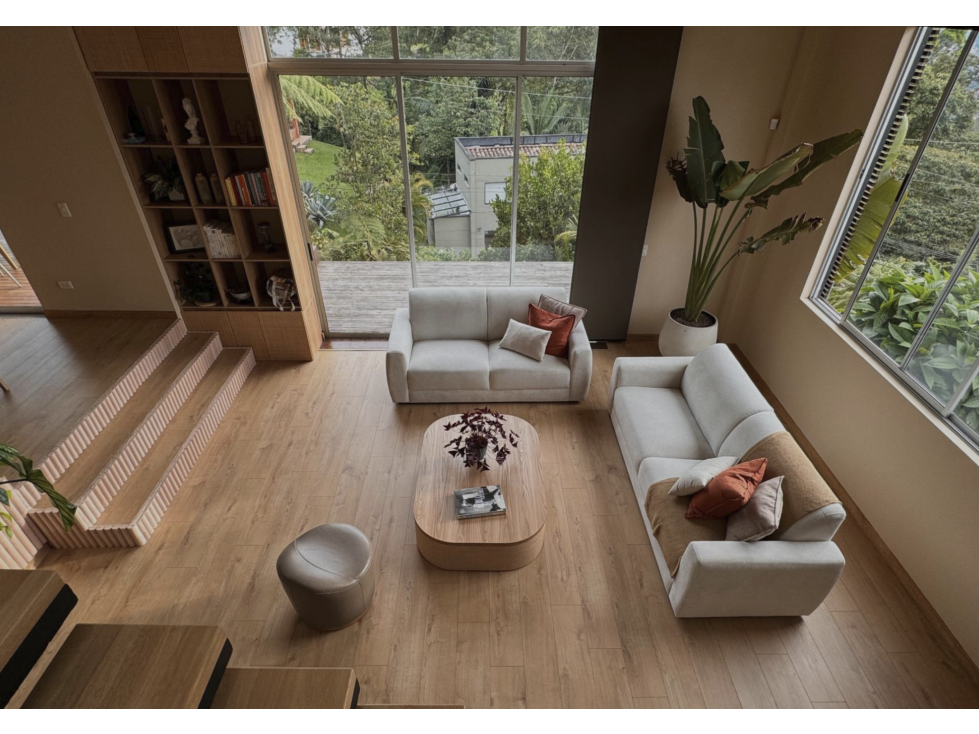 EXCLUSIVA CASA EN VENTA EN LOMA DEL CHOCHO