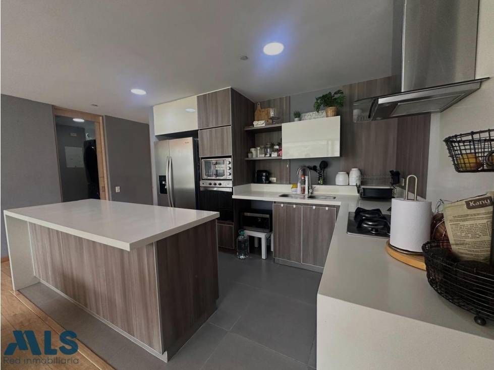 APARTAMENTO MODERNO EN VENTA EN LA LOMA DE LAS BRUJAS EN ENVIGADO — foto 5