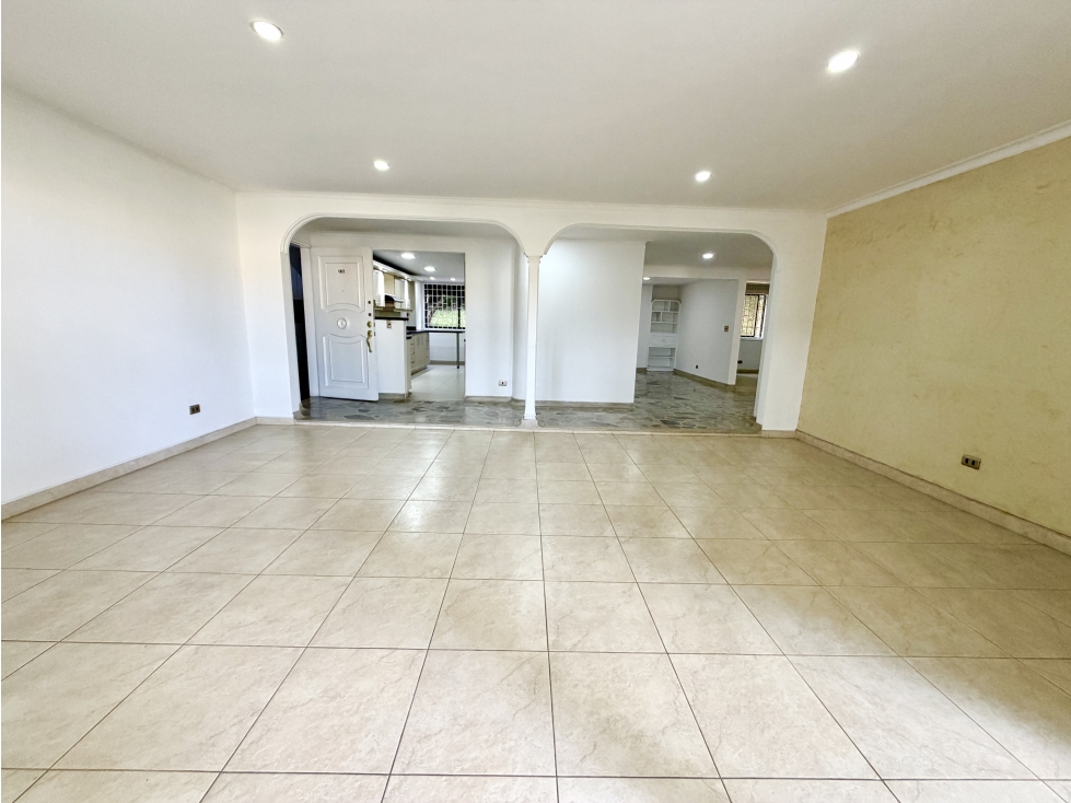 APARTAMENTO EN VENTA EN CASTROPOL EL POBLADO — foto 3