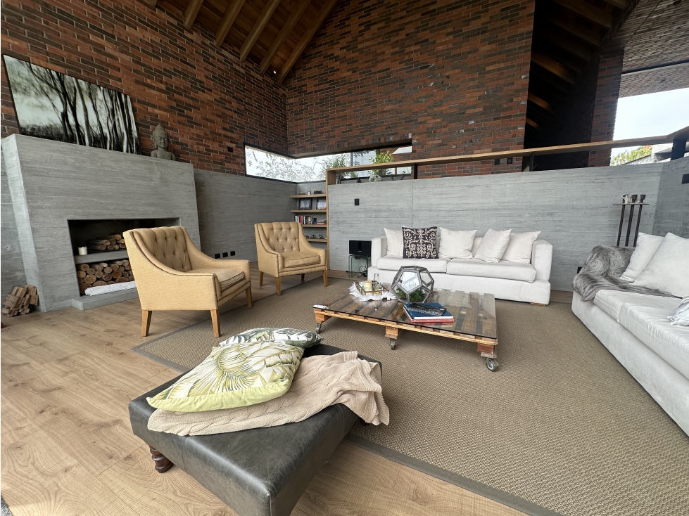 CASA EN VENTA EN ALTO DE LAS PALMAS ENVIGADO — foto 2