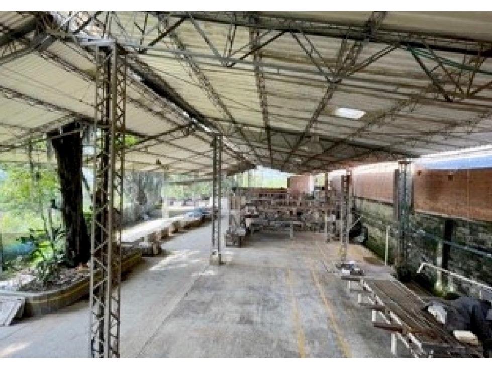 Bodega para la venta en La Estrella - 2
