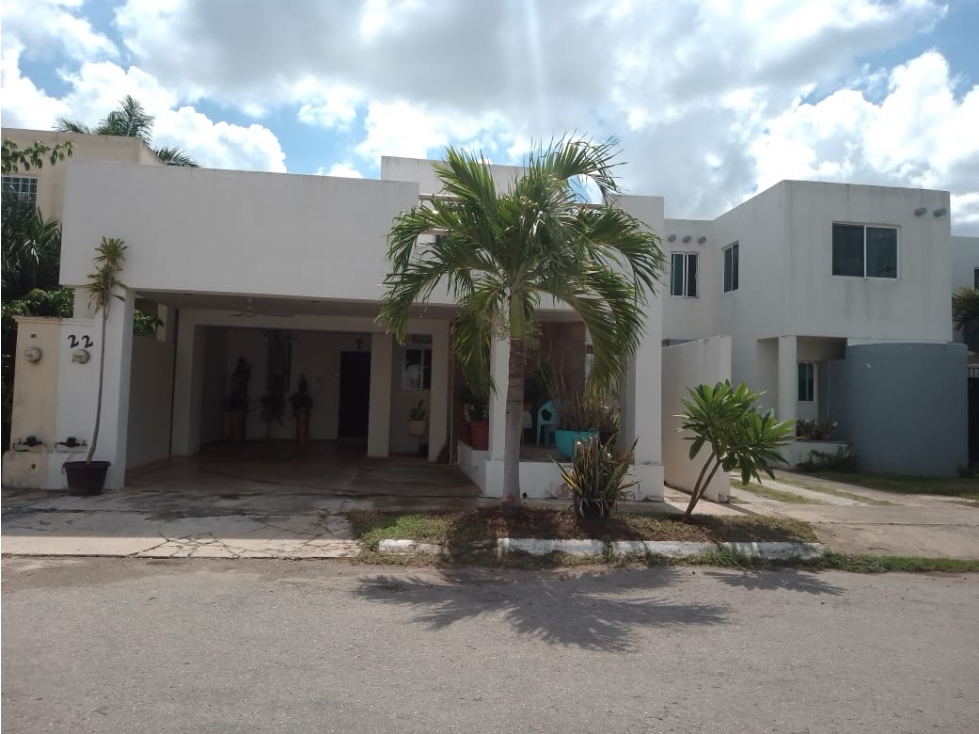 Casa en venta de 2 plantas 4 Recamaras con 198m² Chuburna Mérida,Yuc.