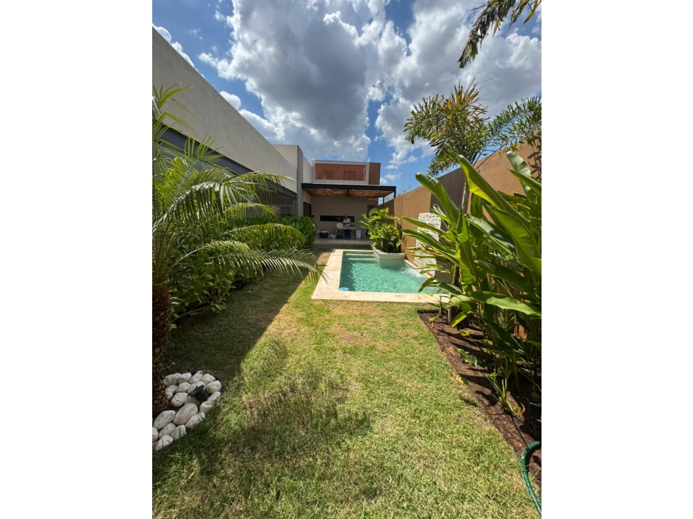 Casa de una planta al norte de Mérida con Piscina