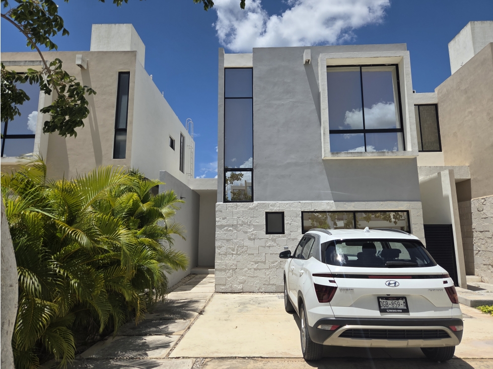 Casa en renta de 3 habitaciones en Conkal Mérida