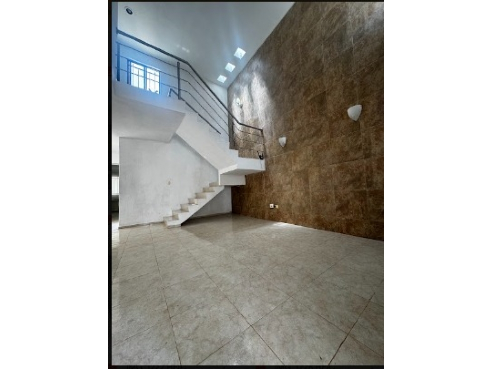 Casa en venta con recamara en planta baja en las Américas Mérida - 2