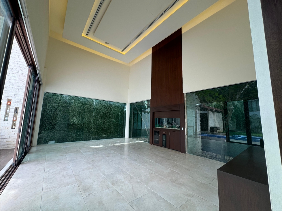 Casa en Venta en Altabrisa con Piscina en Privada en Mérida. — foto 2