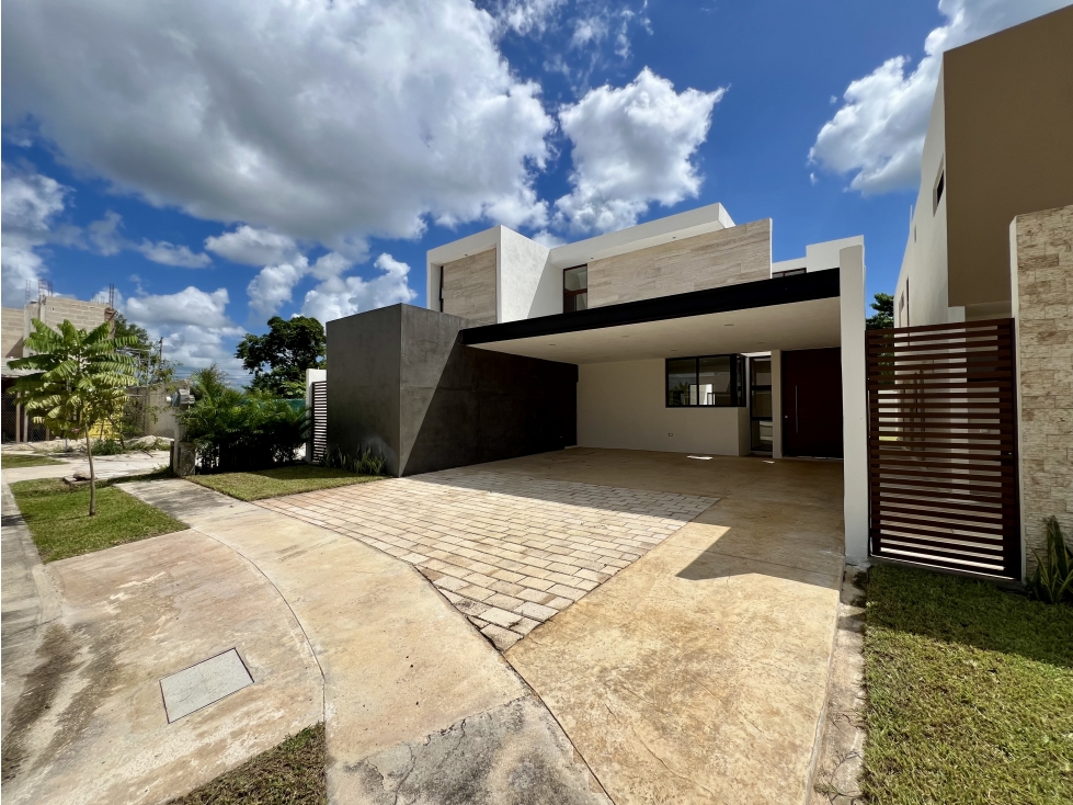 Venta de Casa de 4 habitaciones con Piscina en Privada en Mérida — foto 2