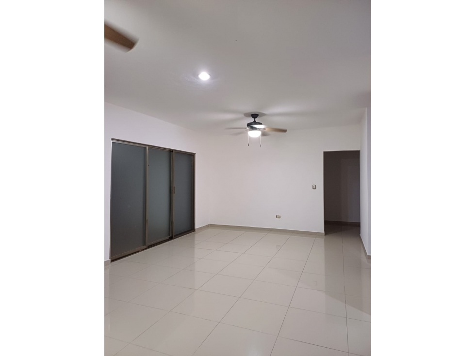 Casa en renta con Piscina en Altabrisa 3 recamaras en Mérida — foto 5