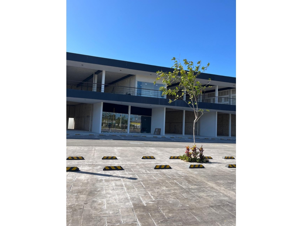 Venta de Local Comercial en Avenida principal de Conkal - 4